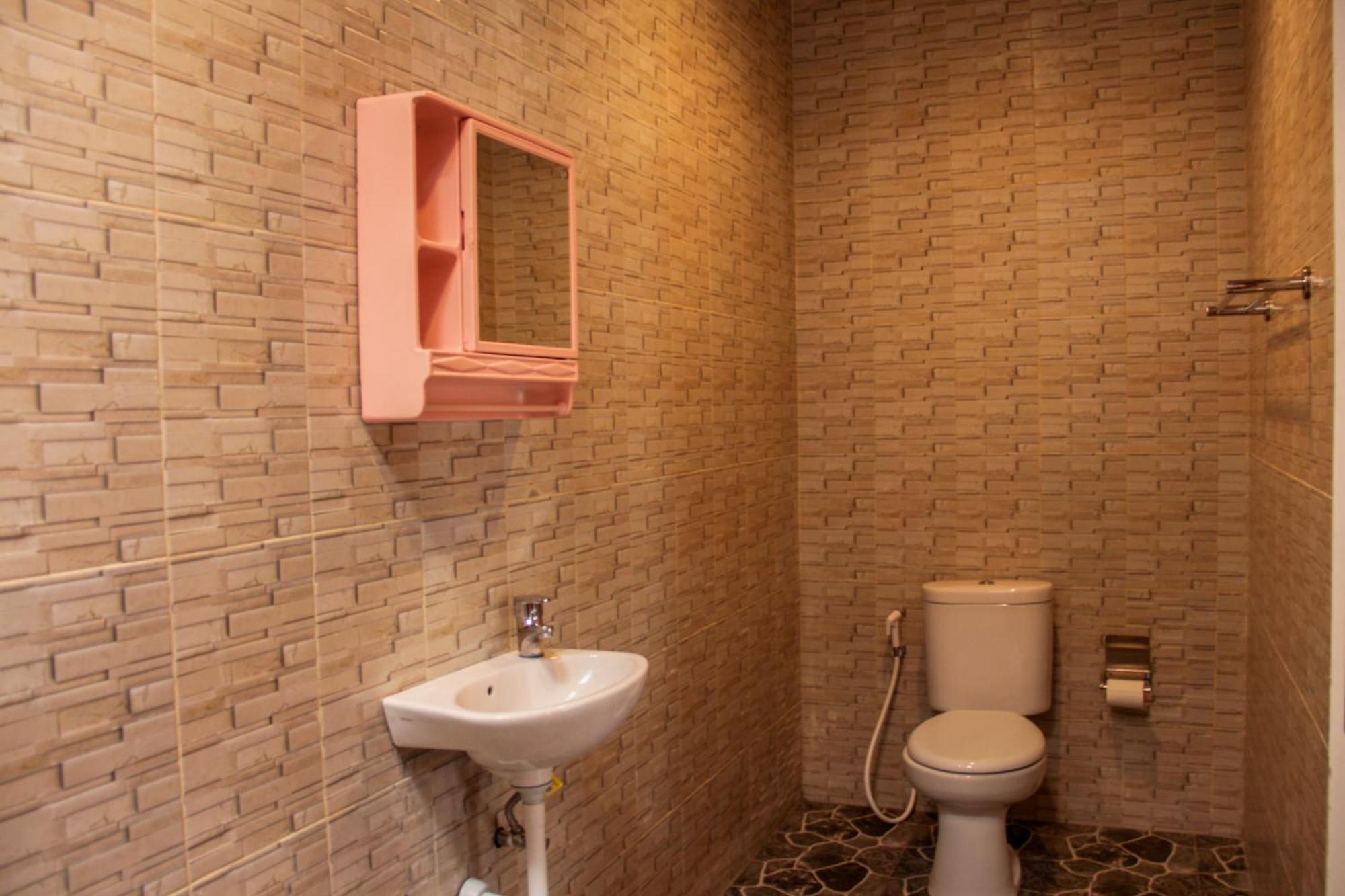 Nyoman Guesthouse Canggu Oda fotoğraf