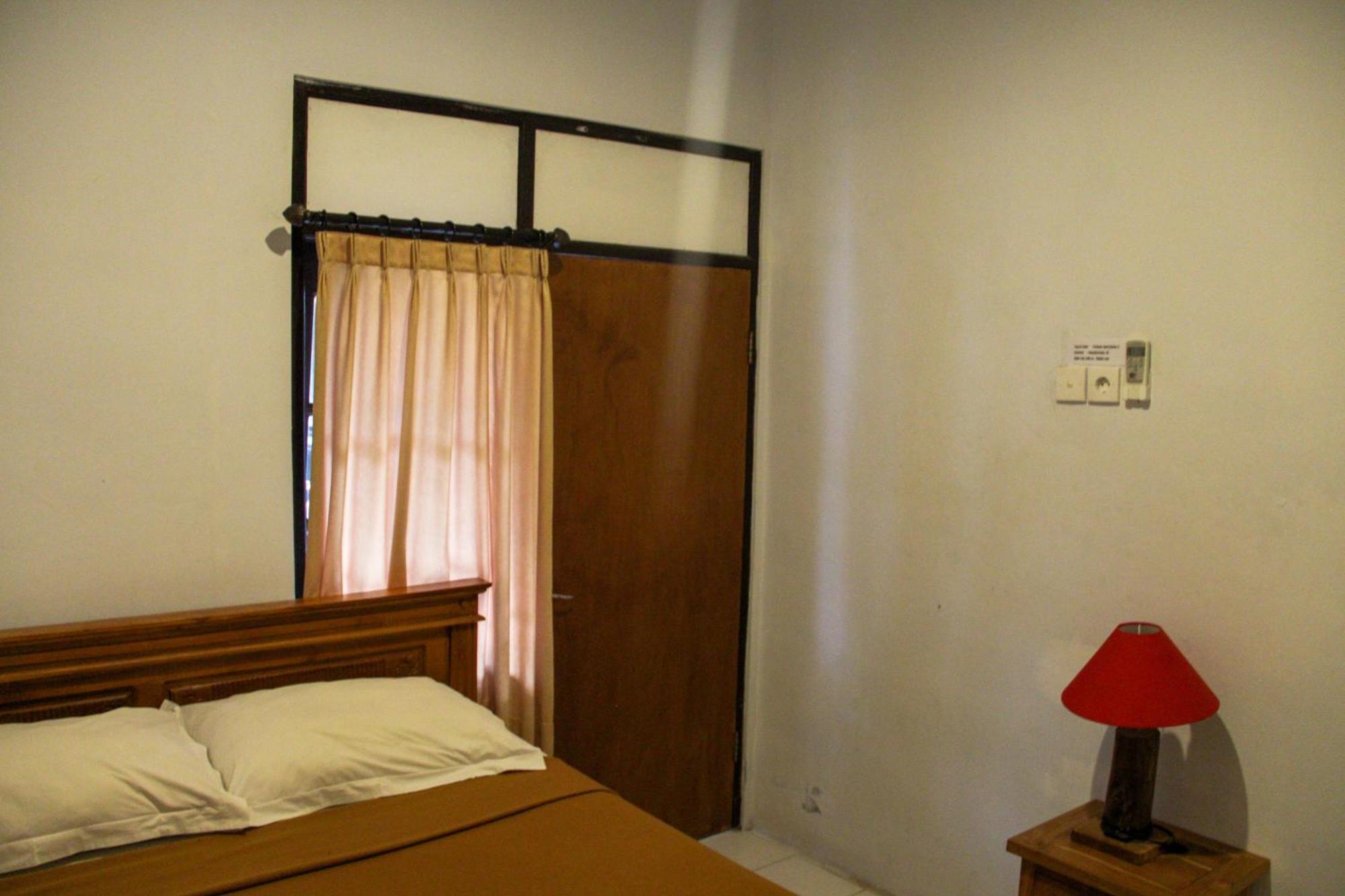 Nyoman Guesthouse Canggu Oda fotoğraf